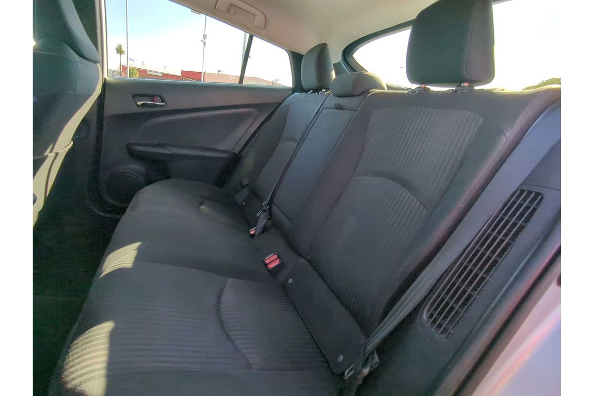 2020 Toyota Prius LE