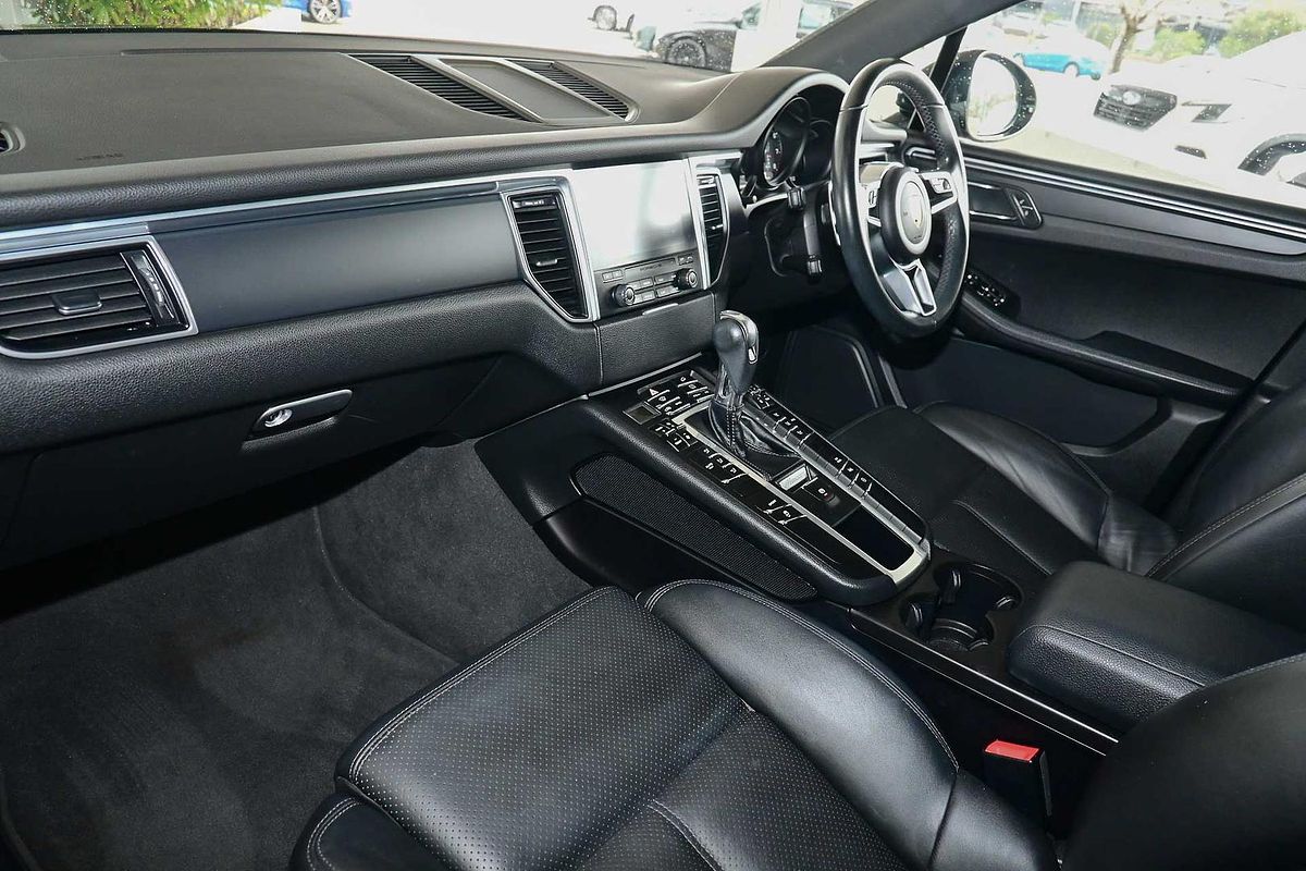 2017 Porsche Macan 95B