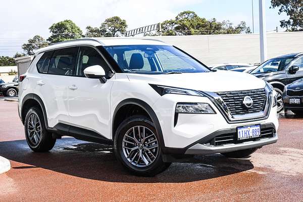 2024 Nissan X-TRAIL ST T33