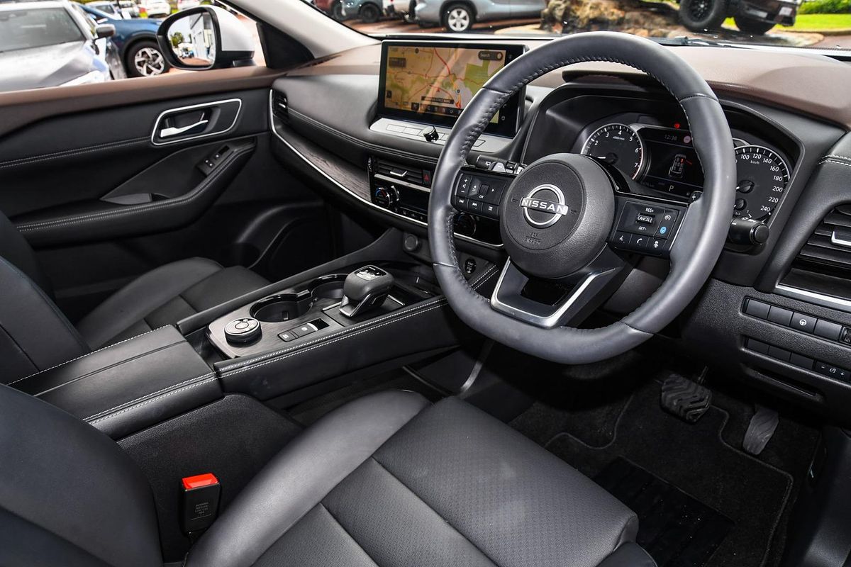 2024 Nissan X-TRAIL ST-L T33