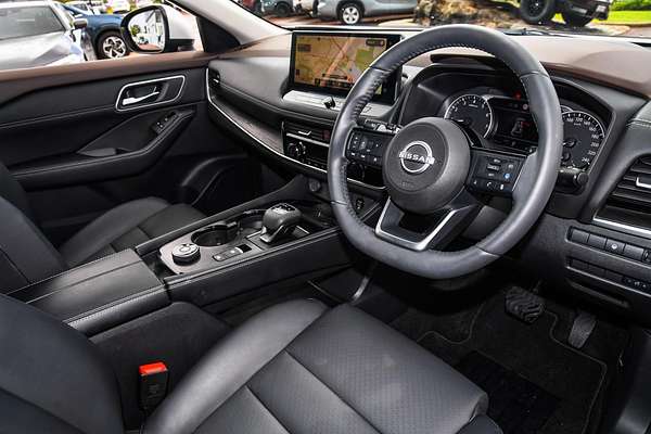 2024 Nissan X-TRAIL ST-L T33