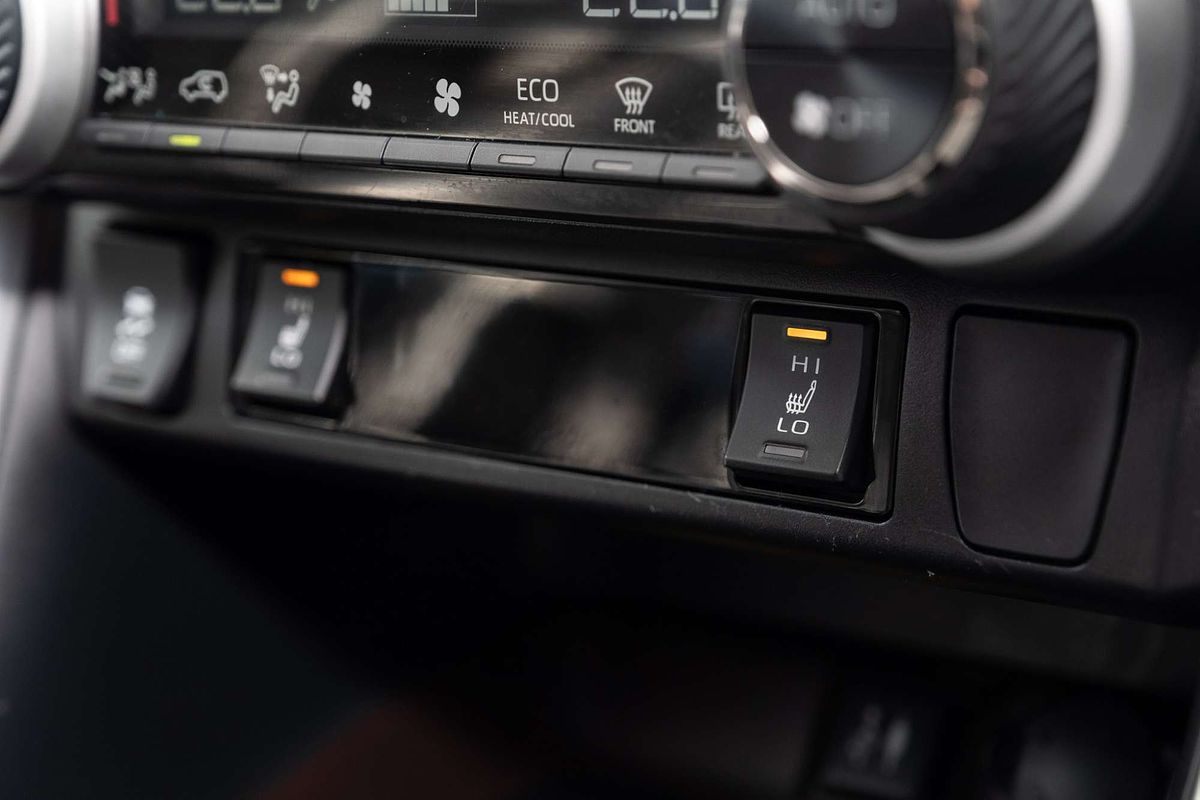 2019 Toyota RAV4 Cruiser AXAH52R