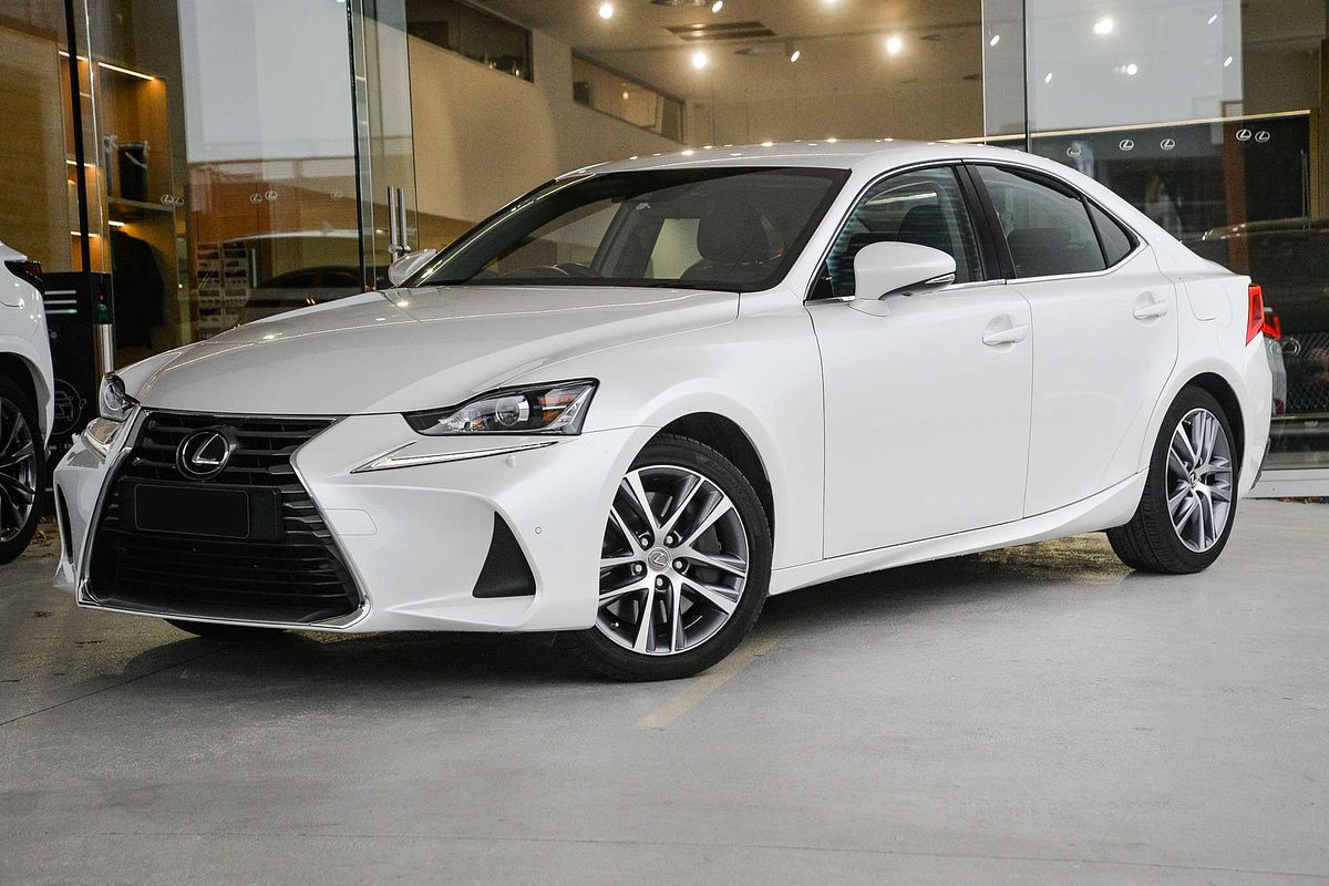 2018 Lexus IS IS300 Luxury ASE30R