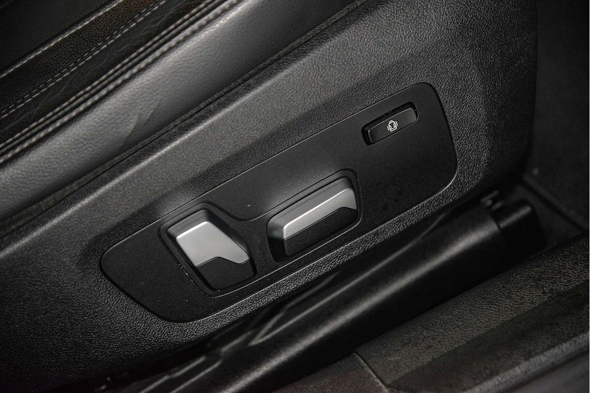 2019 BMW 3 Series 330i M Sport G20