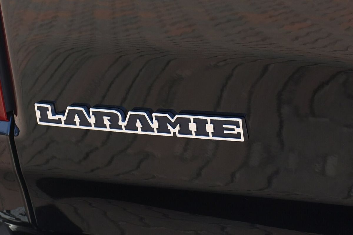 2025 RAM 1500 Laramie Sport Hurricane SO RamBox DT 4X4 SWB