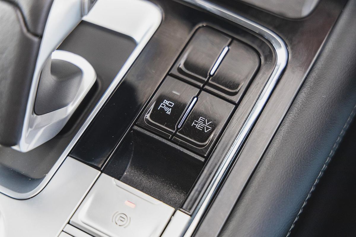 2025 GWM Cannon Alpha Lux PHEV P05 4X4