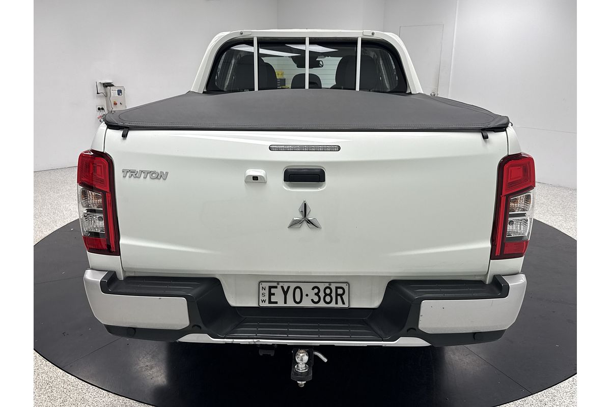 2022 Mitsubishi Triton GLX MR 4X4