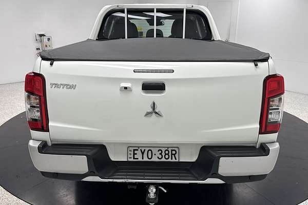 2022 Mitsubishi Triton GLX MR 4X4