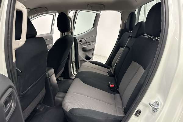 2022 Mitsubishi Triton GLX MR 4X4