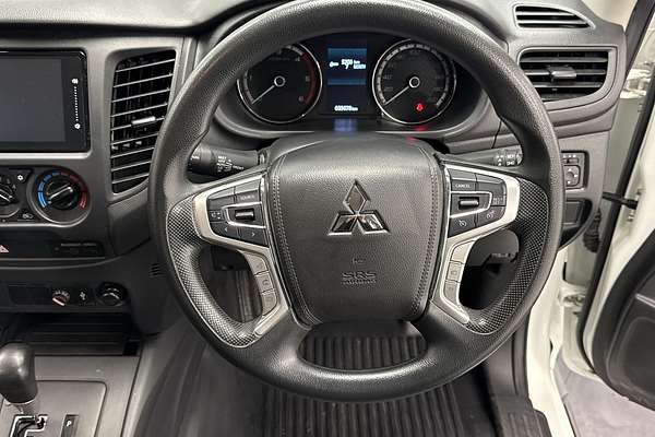 2022 Mitsubishi Triton GLX MR 4X4