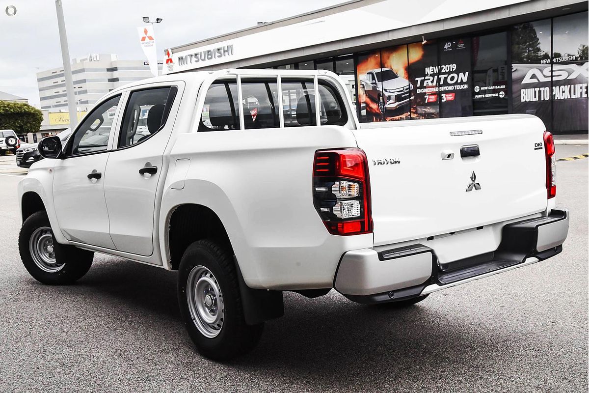 2021 Mitsubishi Triton GLX MR 4X4