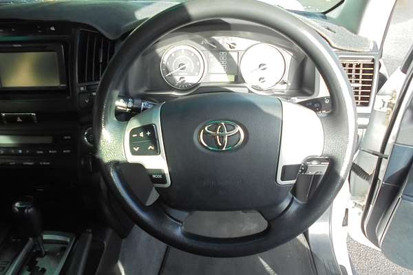 2012 Toyota Landcruiser GXL VDJ200R
