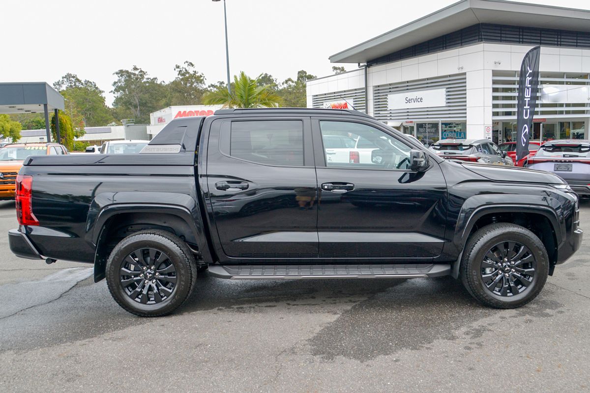 2025 Mitsubishi Triton GSR MV 4X4