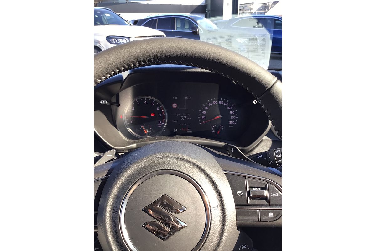 2025 Suzuki Swift Hybrid GLX UZ