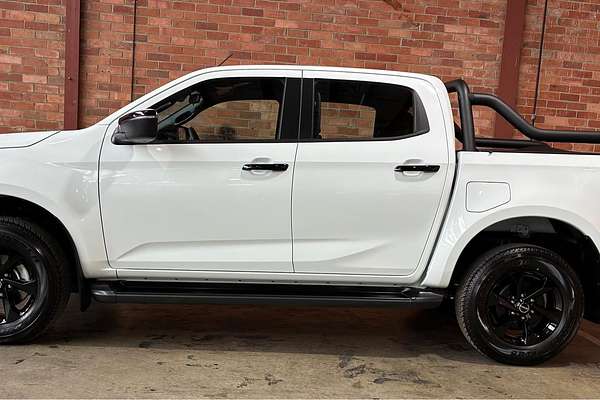 2025 Isuzu D-MAX X-RIDER 4X4