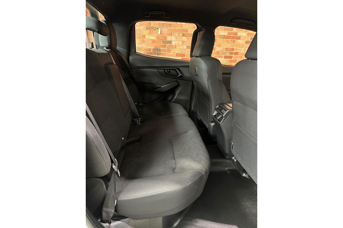 2025 Isuzu D-MAX X-RIDER 4X4