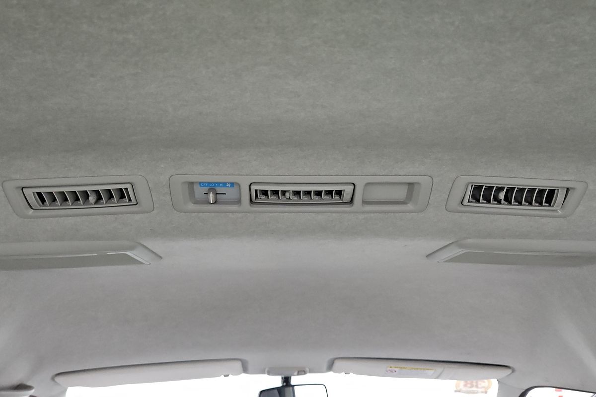 2014 Toyota Hiace Commuter KDH223R ELWB