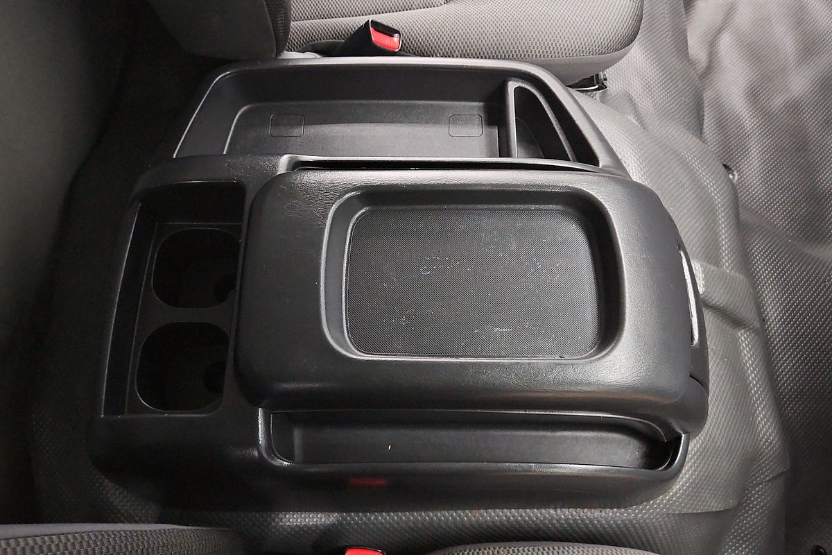 2014 Toyota Hiace Commuter KDH223R ELWB