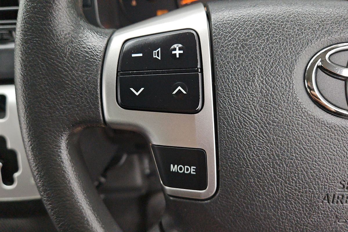 2014 Toyota Hiace Commuter KDH223R ELWB