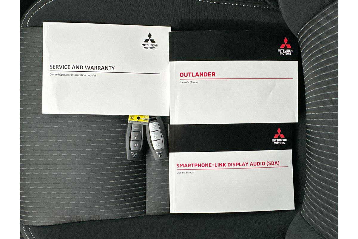 2024 Mitsubishi Outlander ES ZM