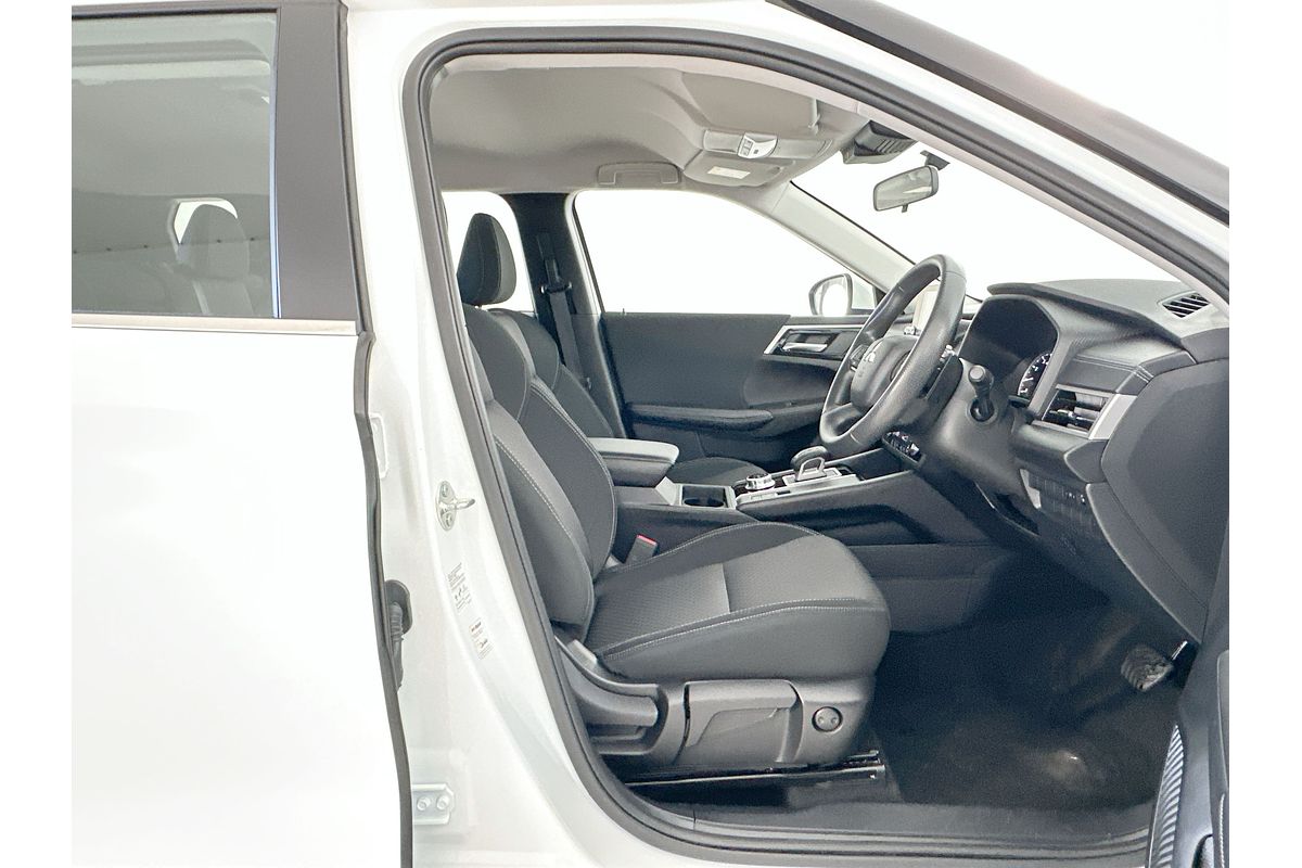 2024 Mitsubishi Outlander ES ZM
