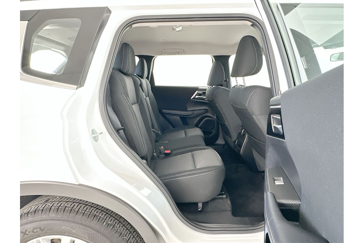 2024 Mitsubishi Outlander ES ZM