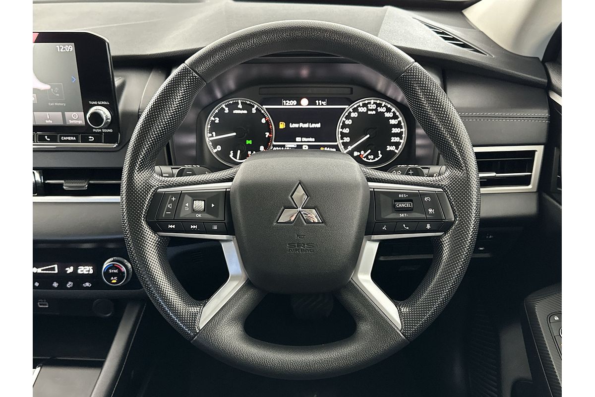 2024 Mitsubishi Outlander ES ZM