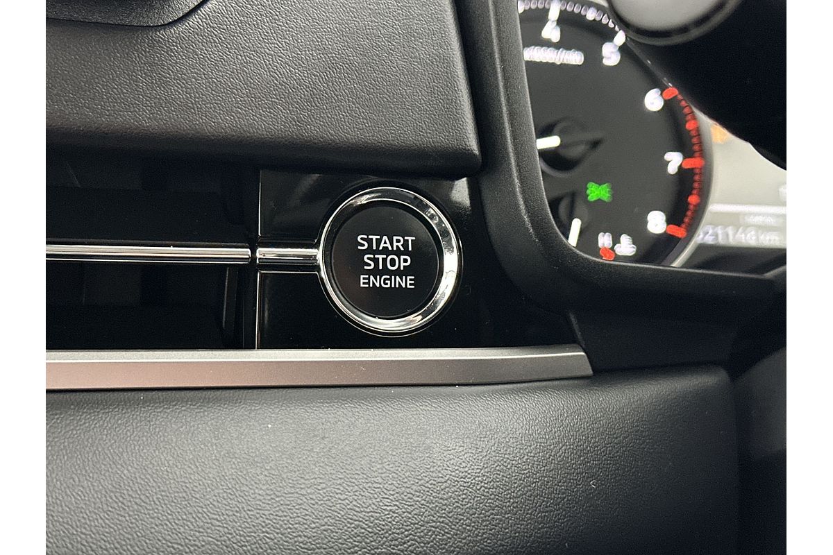 2024 Mitsubishi Outlander ES ZM