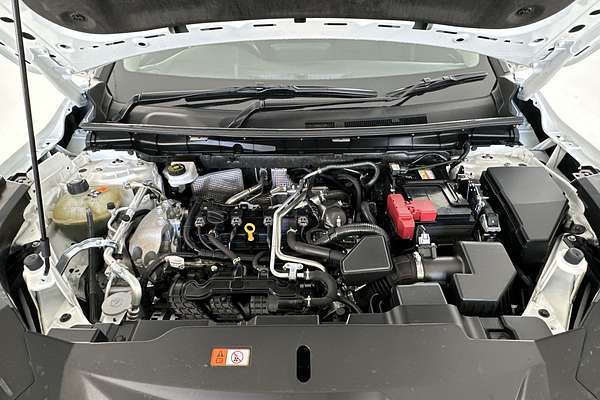 2024 Mitsubishi Outlander ES ZM