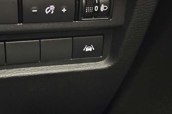 2024 Mitsubishi Outlander ES ZM