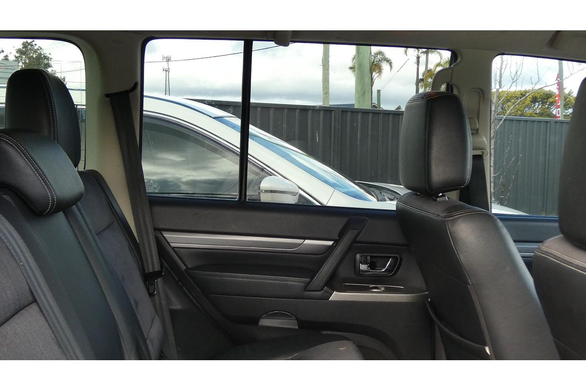 2018 Mitsubishi Pajero GLS NX