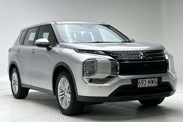 2022 Mitsubishi Outlander ES ZM