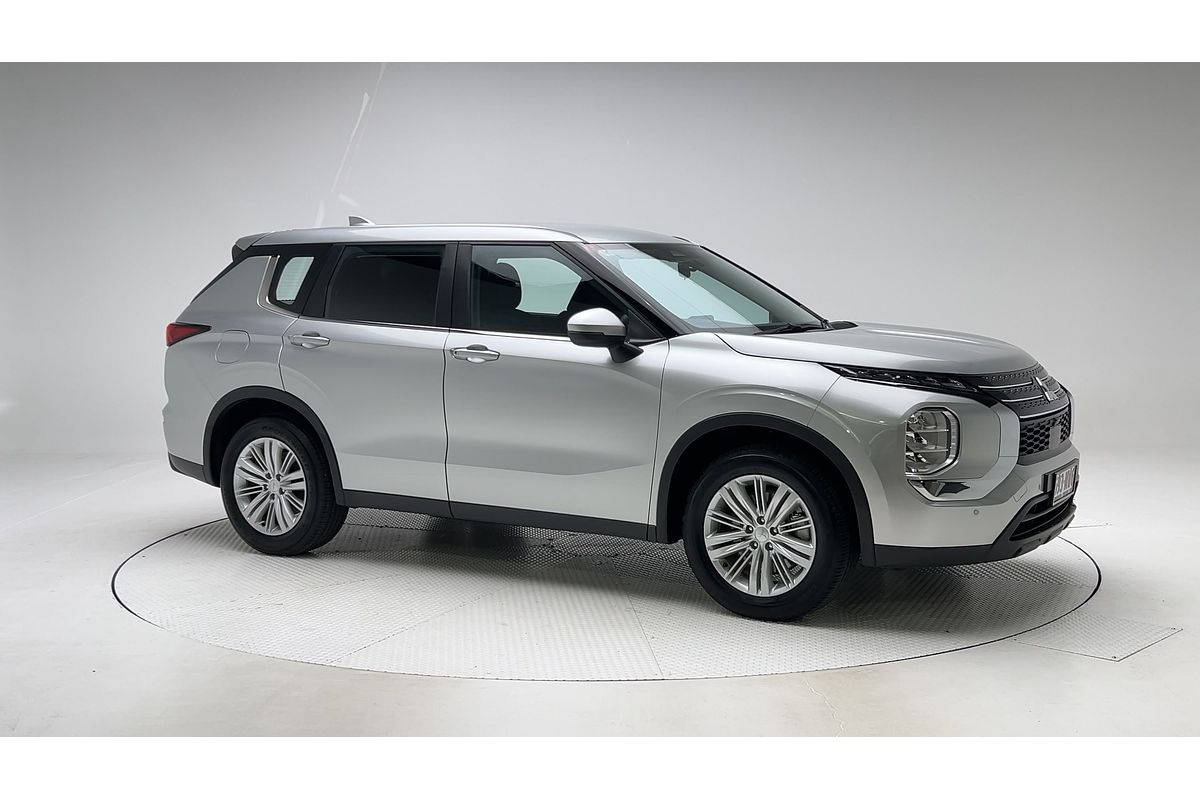2022 Mitsubishi Outlander ES ZM