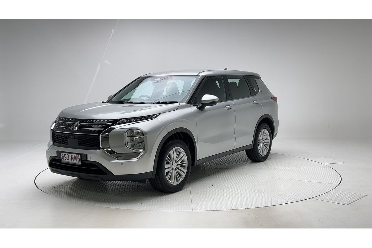 2022 Mitsubishi Outlander ES ZM