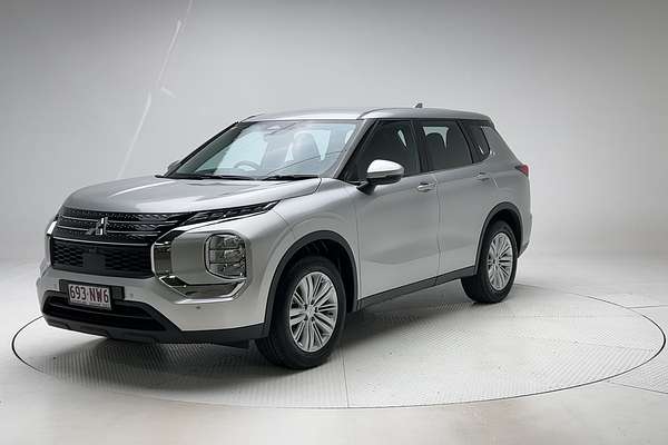 2022 Mitsubishi Outlander ES ZM