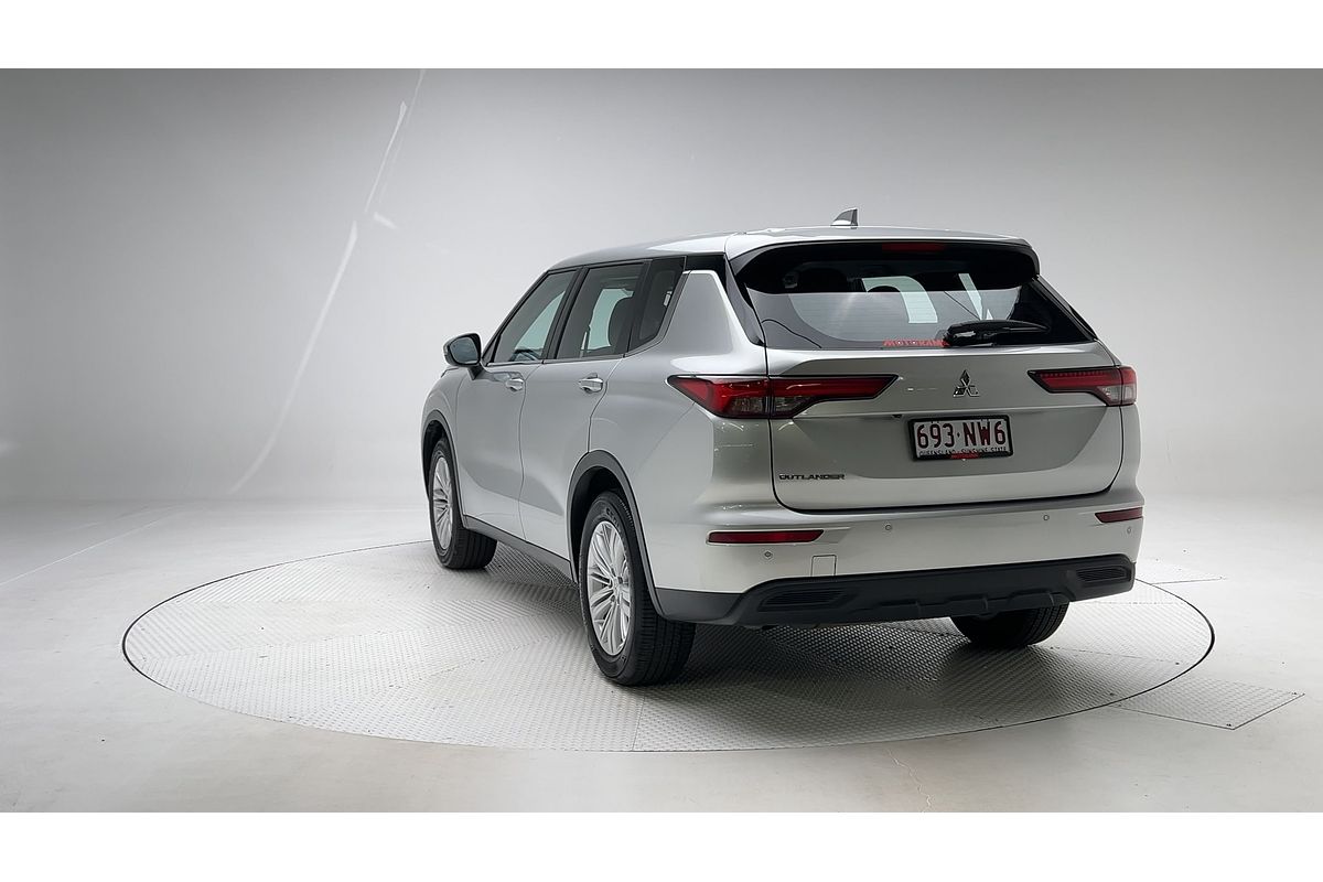 2022 Mitsubishi Outlander ES ZM