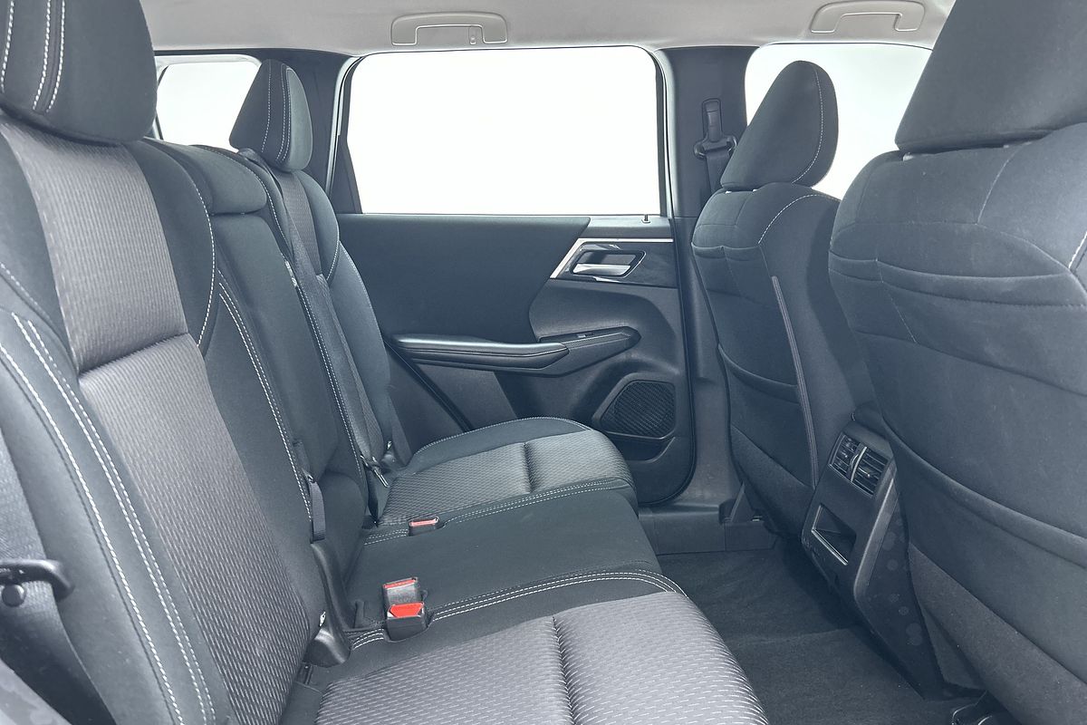 2022 Mitsubishi Outlander ES ZM