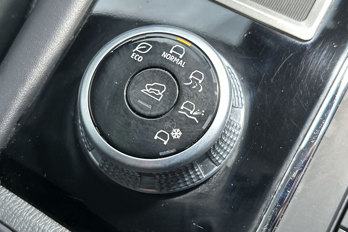2022 Mitsubishi Outlander ES ZM
