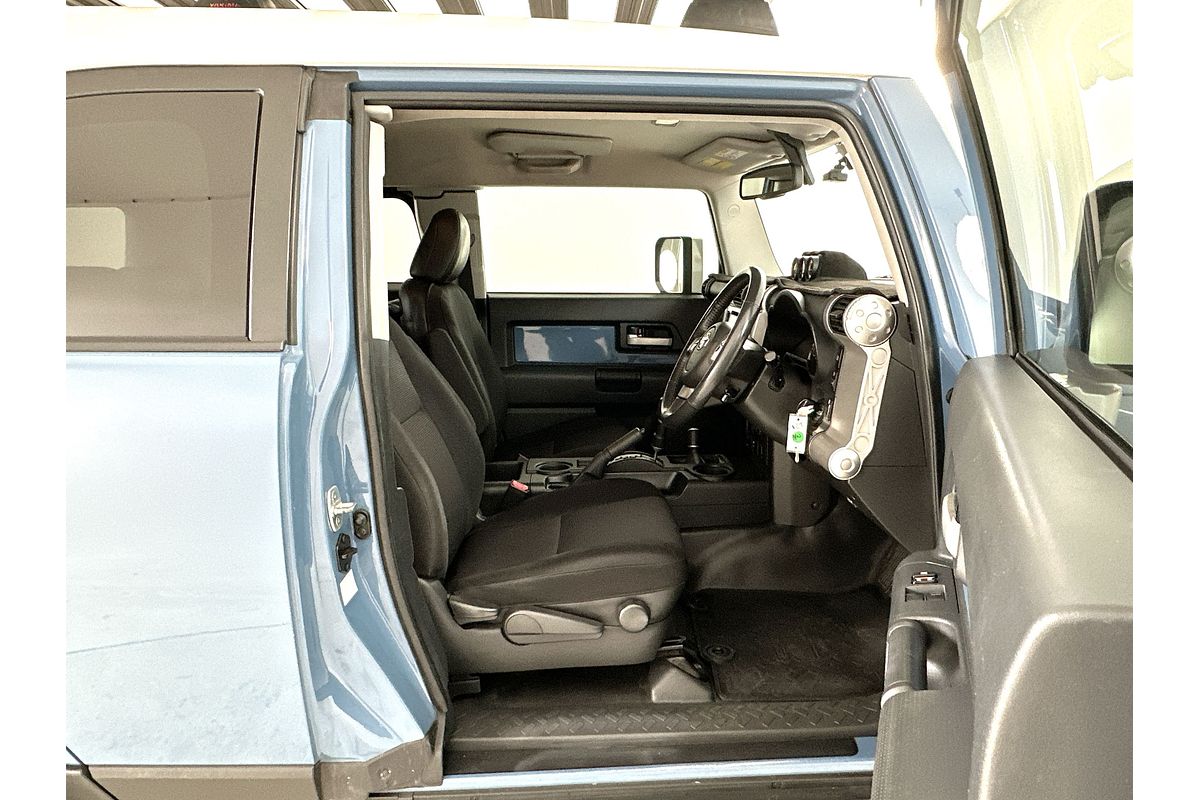 2012 Toyota FJ Cruiser GSJ15R