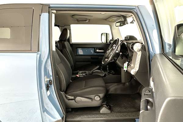 2012 Toyota FJ Cruiser GSJ15R