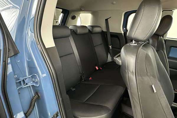 2012 Toyota FJ Cruiser GSJ15R