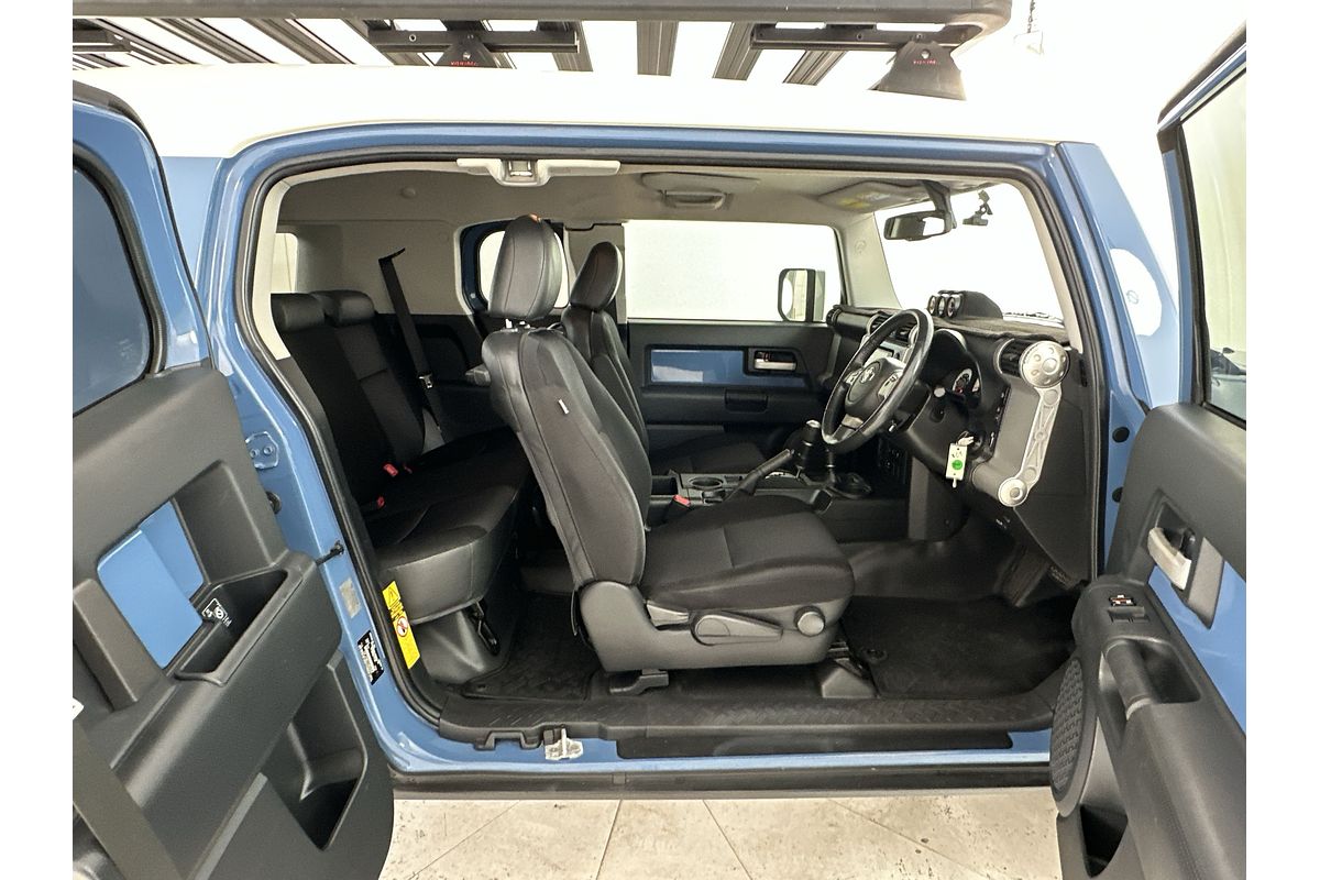 2012 Toyota FJ Cruiser GSJ15R