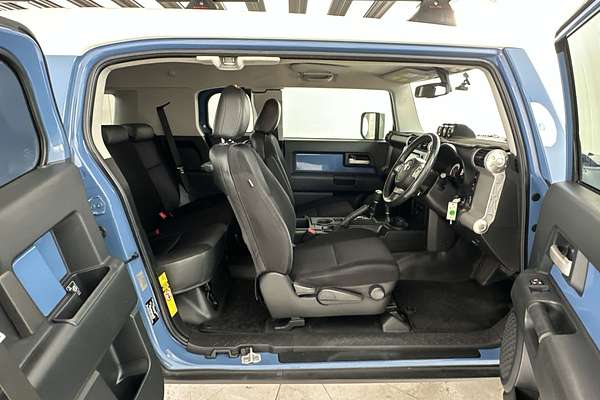 2012 Toyota FJ Cruiser GSJ15R