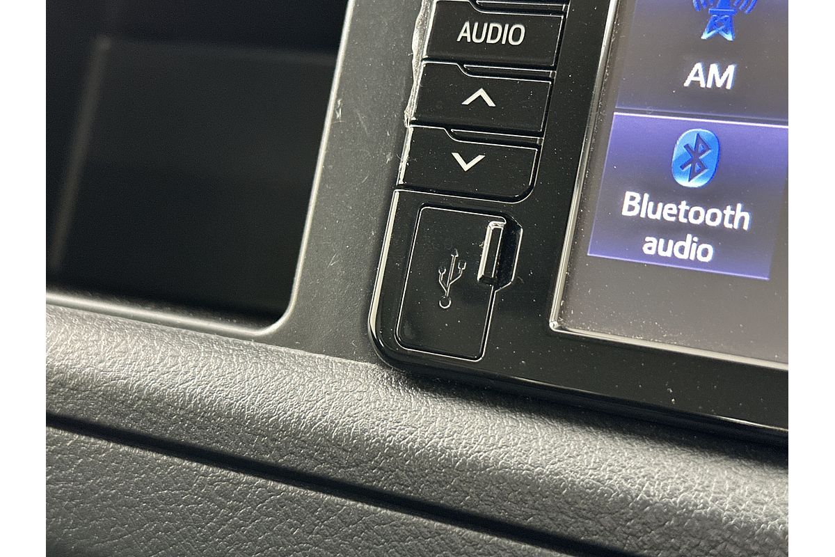 2018 Toyota Hiace Commuter TRH223R