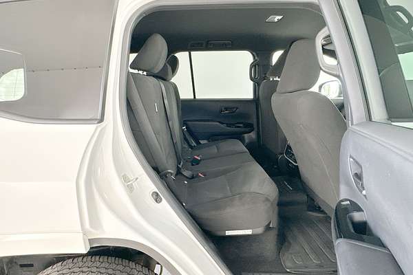 2023 Toyota Landcruiser GXL FJA300R