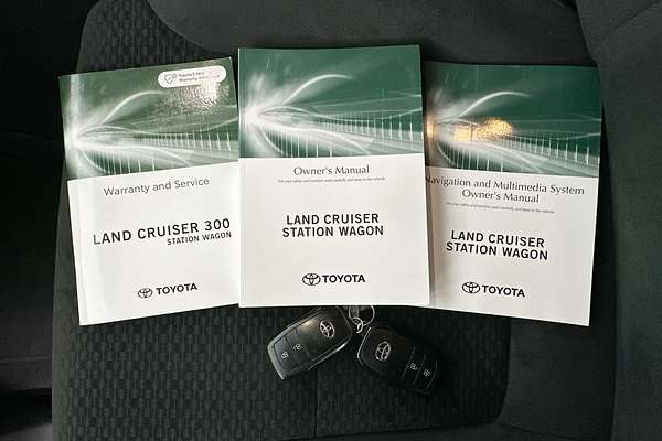 2023 Toyota Landcruiser GXL FJA300R