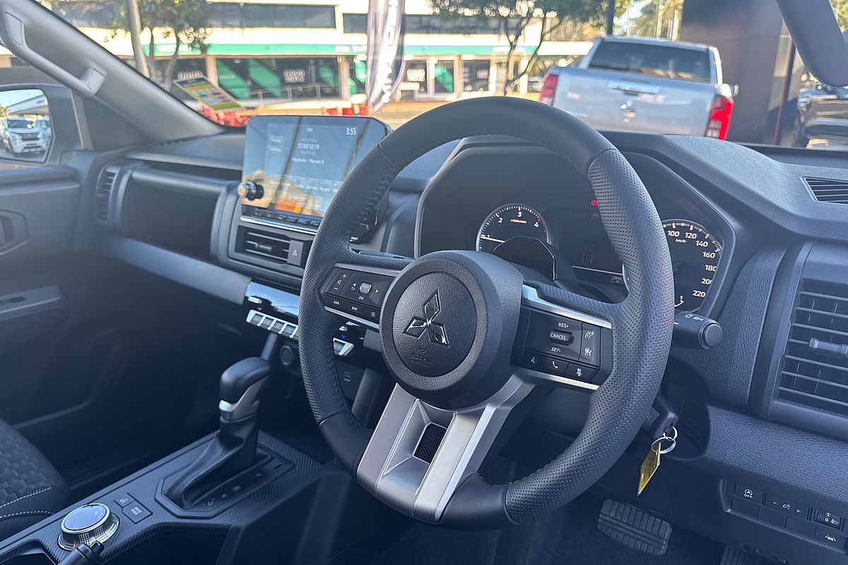 2025 Mitsubishi Triton GLX-R MV 4X4