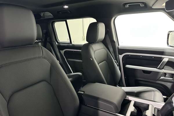 2025 Land Rover Defender 110 D250 S L663