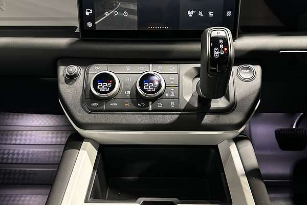2025 Land Rover Defender 110 D250 S L663