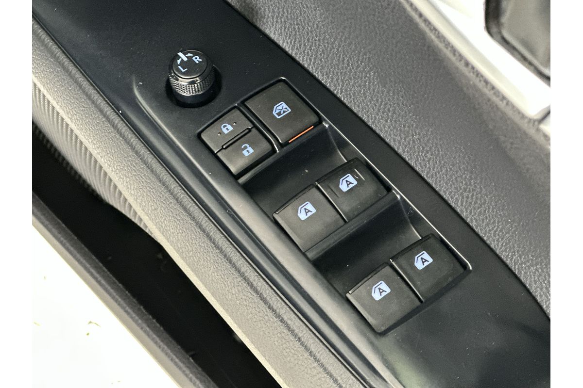 2020 Toyota Camry Ascent Sport AXVH71R